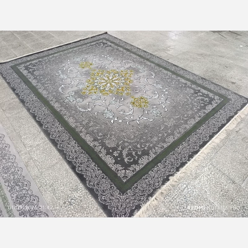 فرش ماشینی 9 متری کاشان طرح شکوفه رنگ دودی