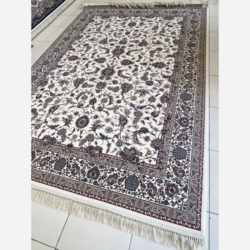 فرش ماشینی 700شانه 9متری سنگین وزن پرزبلندنقشه افشان کرم درباری مناسب دکوراسیون لوکس