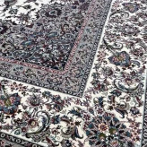 فرش ماشینی 9متری 700شانه اکریلیک پرزبلندسنگین وزن کاشان نقشه افشان کرم مناسب جهیزیه