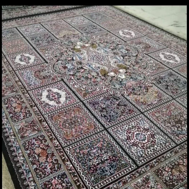 فرش ماشـینی بی سی اف 440شانه 12متری کاشان