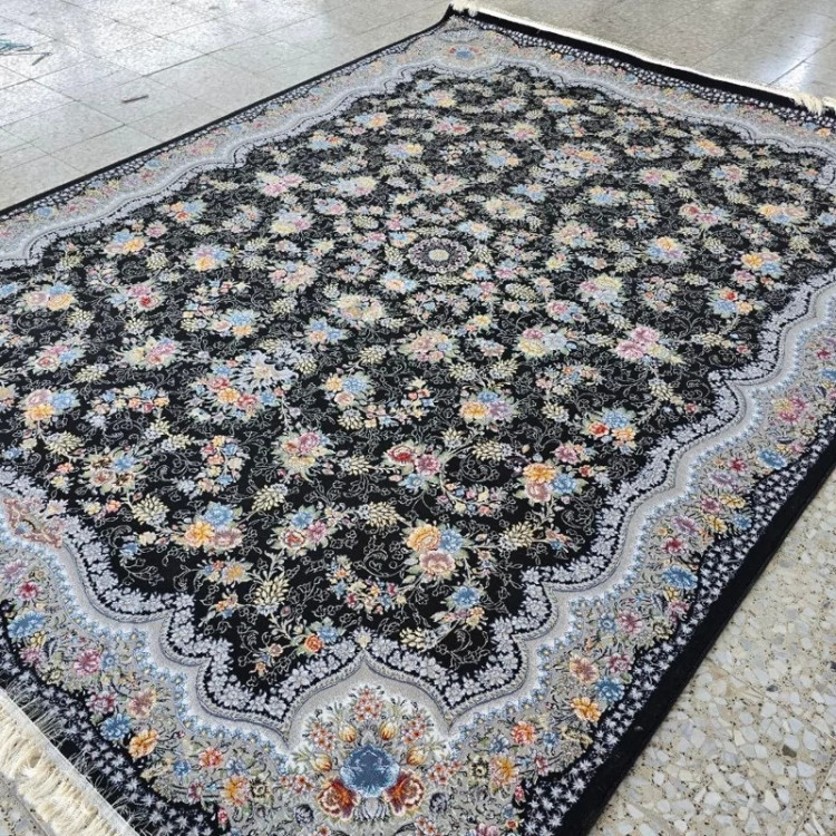 فرش12متری سورمه ایی700شانه ورژن کاشان نقشه رها2عددی